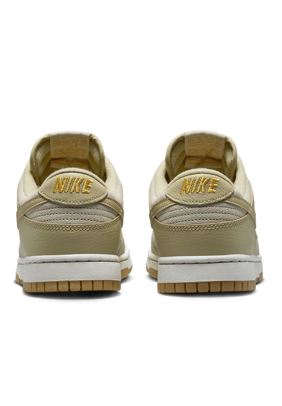 Фото № 4 с приближением к товару «‎Nike Dunk »