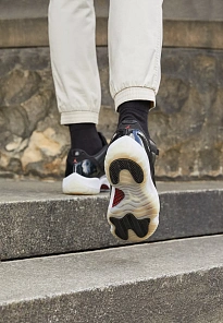 Фото № 2 с приближением к товару «‎AIR JORDAN 11 RETRO LOW»