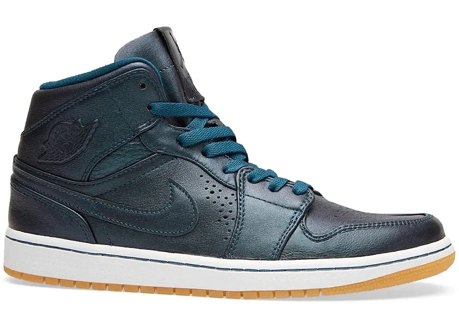 Фото № 1 с приближением к товару «‎Jordan 1 Mid Nouveau Space Blue»