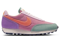 Фото № 1 с приближением к товару «‎Nike Daybreak Corduroy Desert Berry »