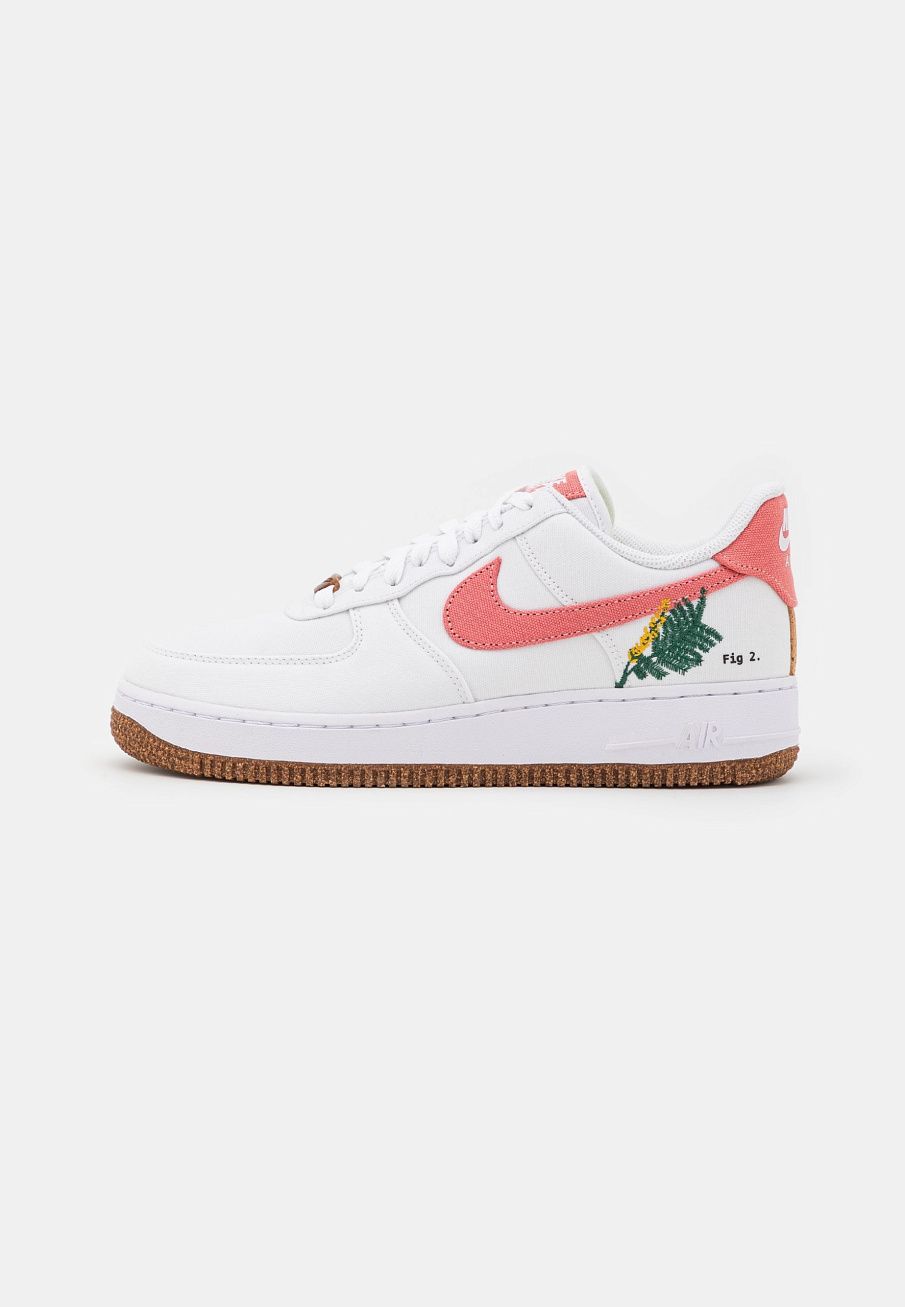 Фото № 1 с приближением к товару «‎Nike Air Force 1 »