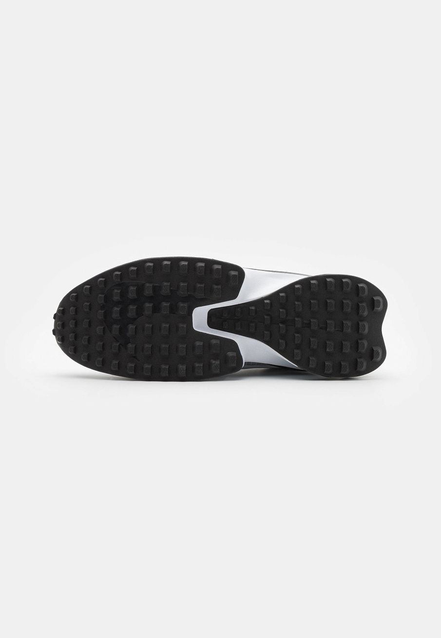 Фото № 5 с приближением к товару «‎Nike D/ms/x Waffle »