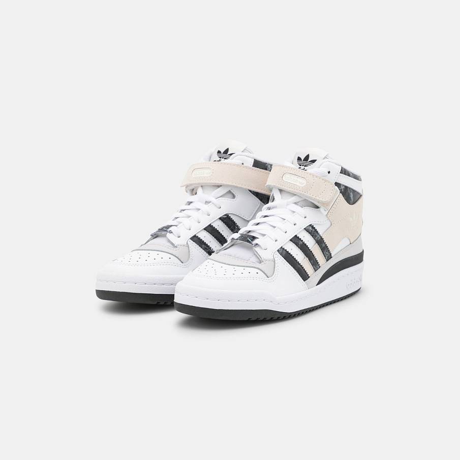 Фото № 3 с приближением к товару «‎Adidas Forum »