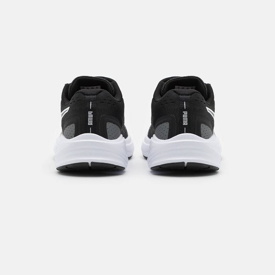 Фото № 3 с приближением к товару «‎Puma Aviator»