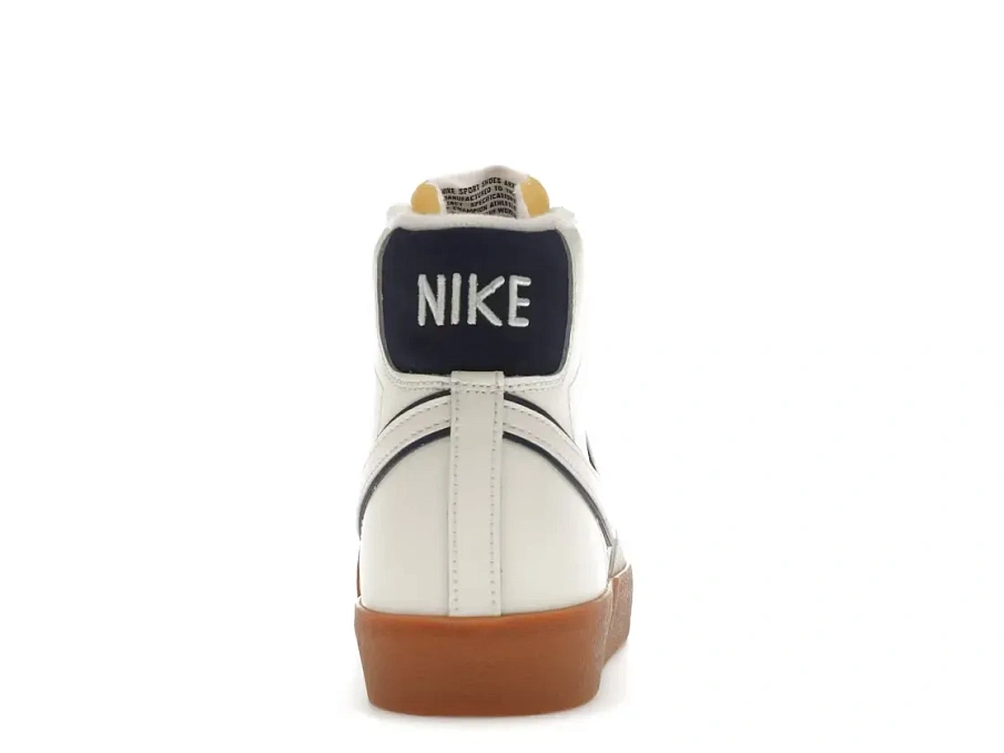 Фото № 4 с приближением к товару «‎Nike Blazer Mid 77 PRM»