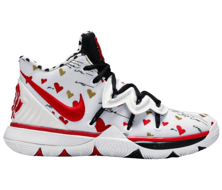Фото № 1 с приближением к товару «‎Nike Kyrie 5 Sneaker Room Mom White »
