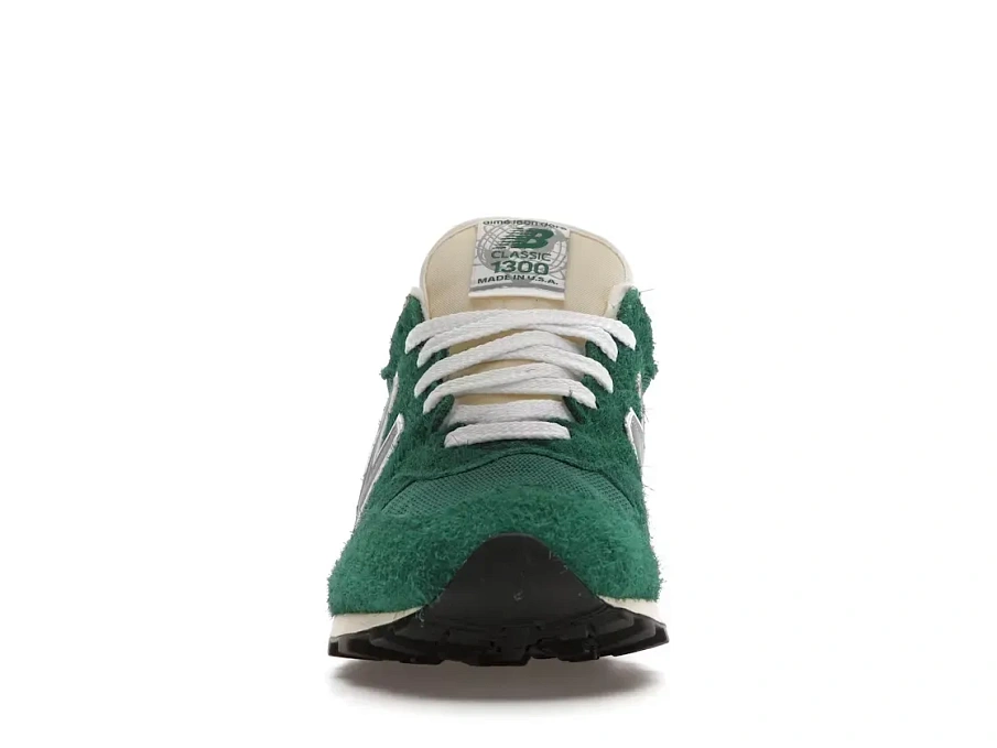 Фото № 2 с приближением к товару «‎New Balance 1300»