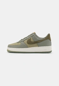 Фото № 1 с приближением к товару «‎AIR FORCE 1 07 LV8»