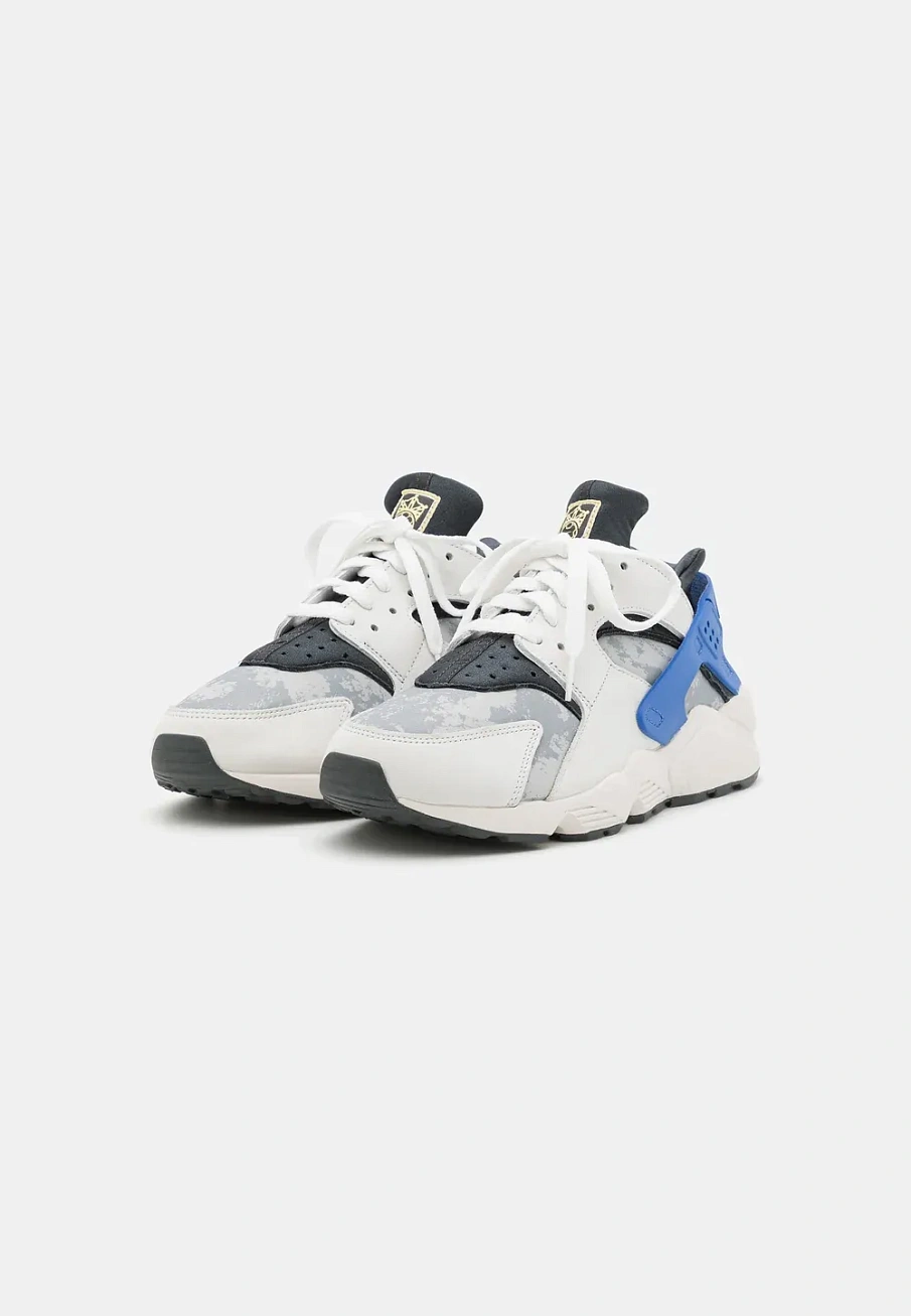 Фото № 2 с приближением к товару «‎AIR HUARACHE»