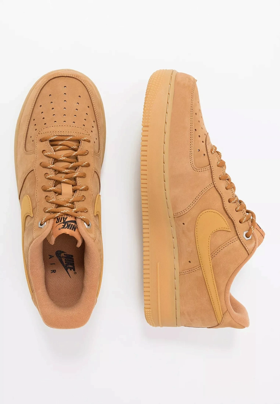 Фото № 4 с приближением к товару «‎AIR FORCE 1 '07»