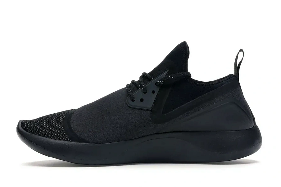 Фото № 3 с приближением к товару «‎Nike LunarCharge Black»