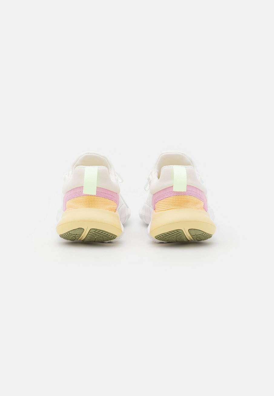 Фото № 3 с приближением к товару «‎Nike Free Rn 5.0 Next Nature»