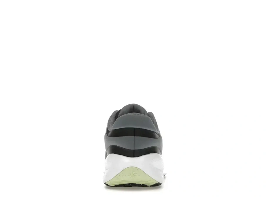 Фото № 4 с приближением к товару «‎Nike Revolution 7»