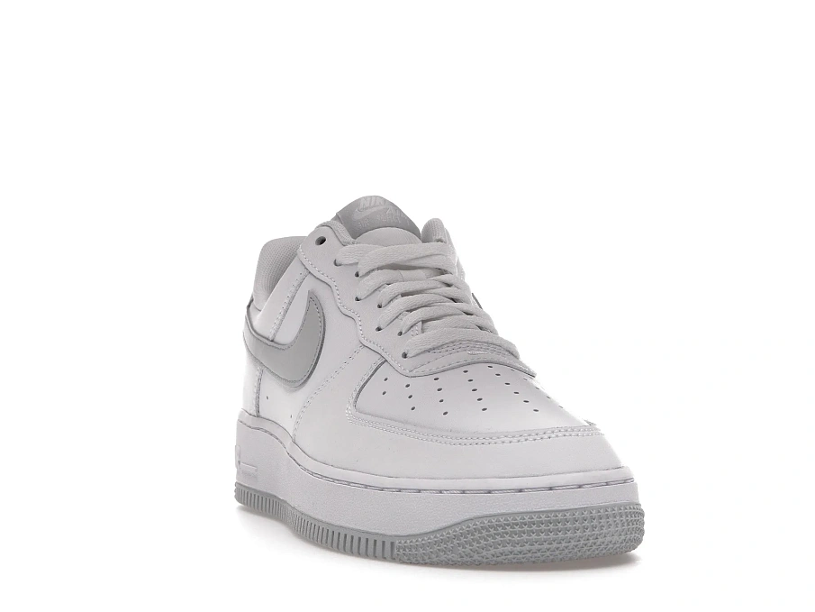 Фото № 2 с приближением к товару «‎Nike Air Force 1 Low 07 Pure Platinum (2021)»