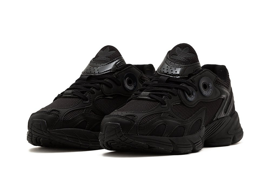 Фото № 4 с приближением к товару «‎Adidas Astir W»
