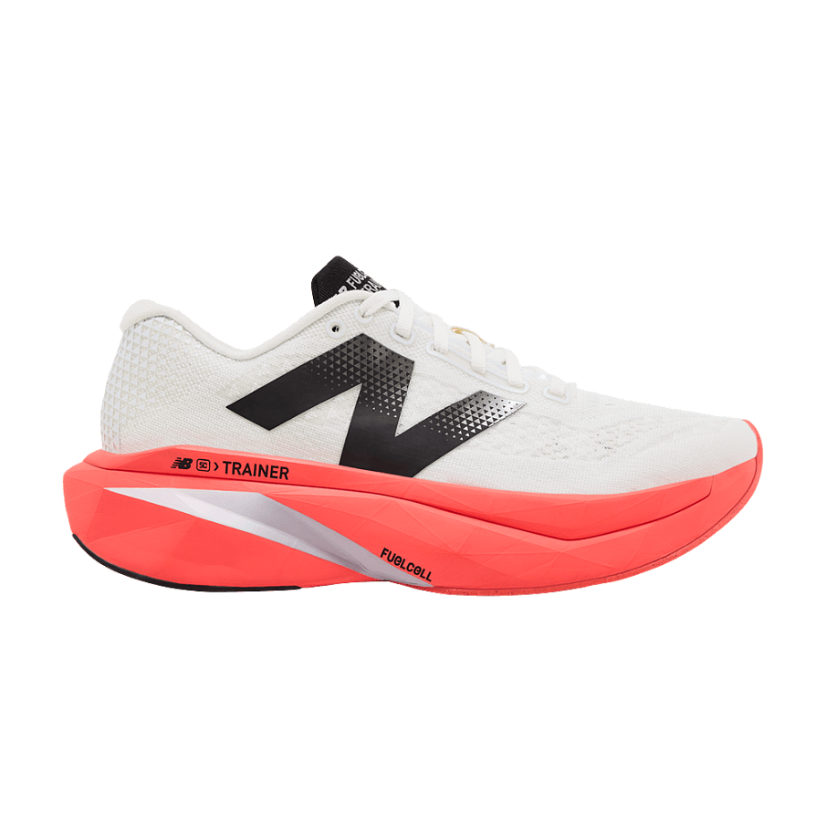 Фото № 1 с приближением к товару «‎New Balance Fuelcell SuperComp Trainer v3 White Coral»