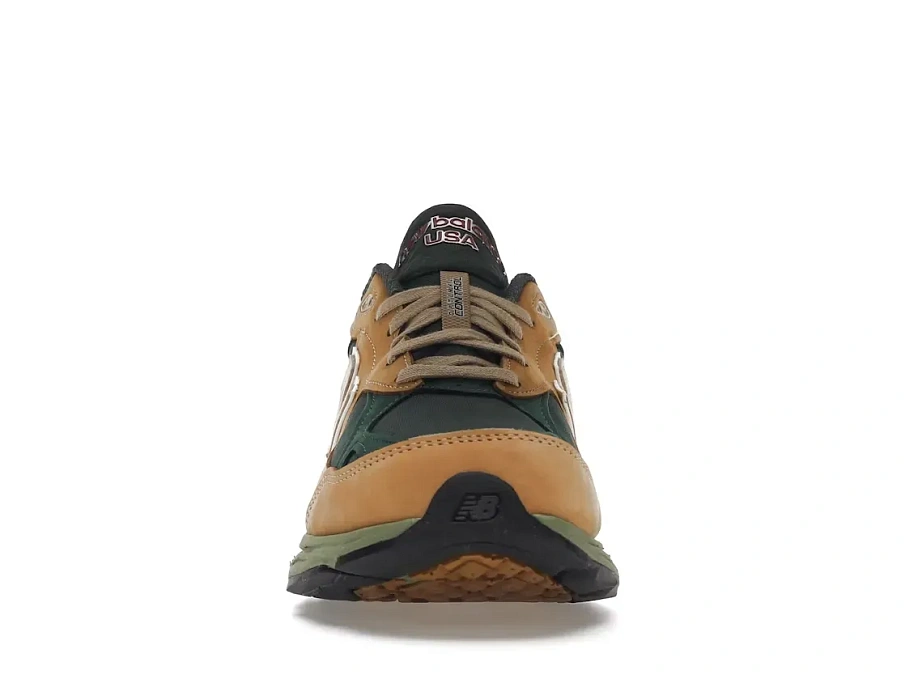 Фото № 2 с приближением к товару «‎New Balance 990v3»