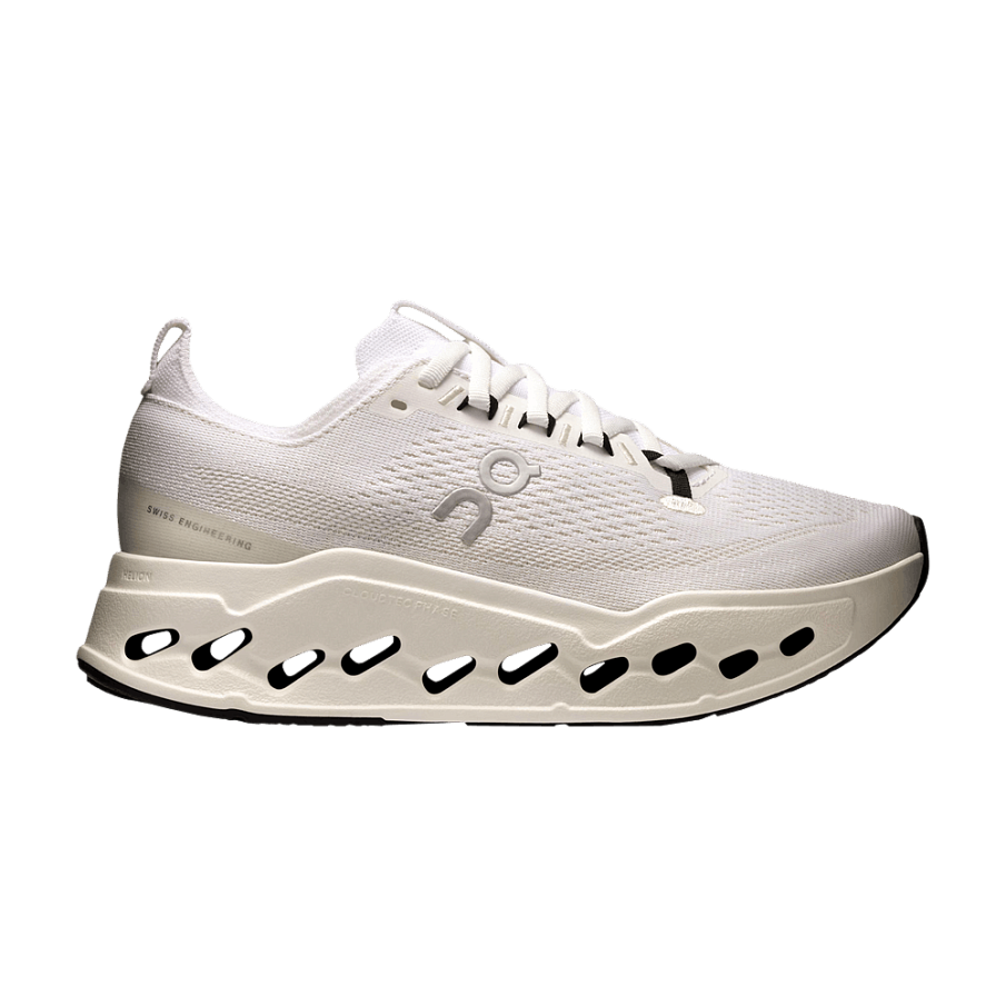 Фото № 1 с приближением к товару «‎ON Women's Cloudsurfer Max Triple White»