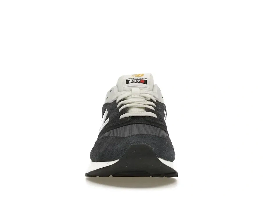 Фото № 2 с приближением к товару «‎New Balance 997R»