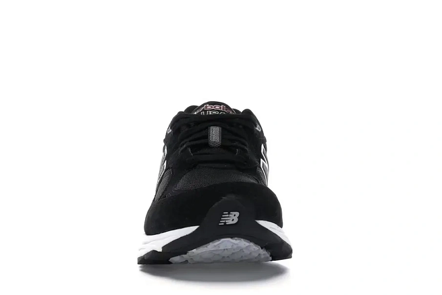 Фото № 2 с приближением к товару «‎New Balance 990v3»