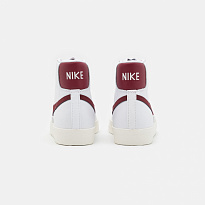 Фото № 3 с приближением к товару «‎Nike Blazer 77 »