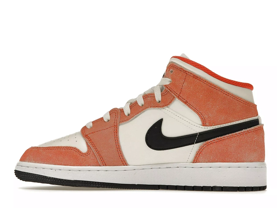 Фото № 3 с приближением к товару «‎Jordan 1 Mid SE Orange Suede »