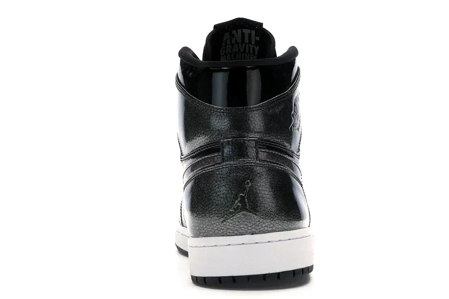 Фото № 4 с приближением к товару «‎Jordan 1 Retro Black Patent»