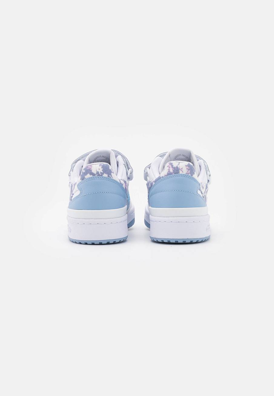 Фото № 4 с приближением к товару «‎Adidas Forum »