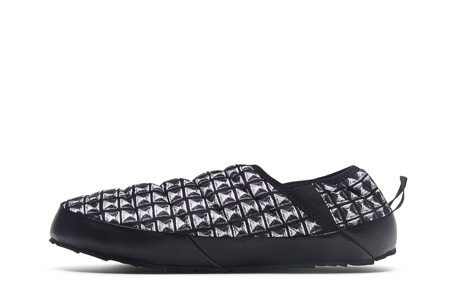 Фото № 4 с приближением к товару «‎Supreme x The North Face Traction Mule Black Studded Print»