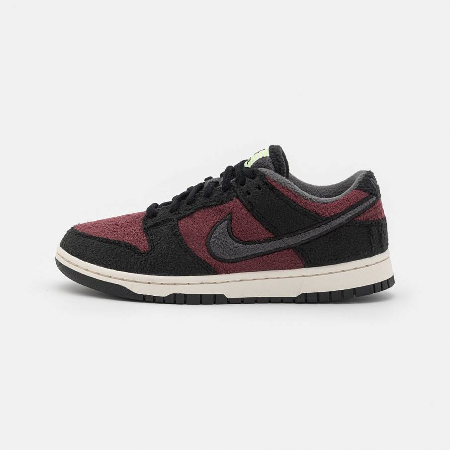 Фото № 1 с приближением к товару «‎Nike W Dunk SE CC »