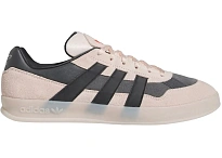 Фото № 1 с приближением к товару «‎adidas Aloha Super»