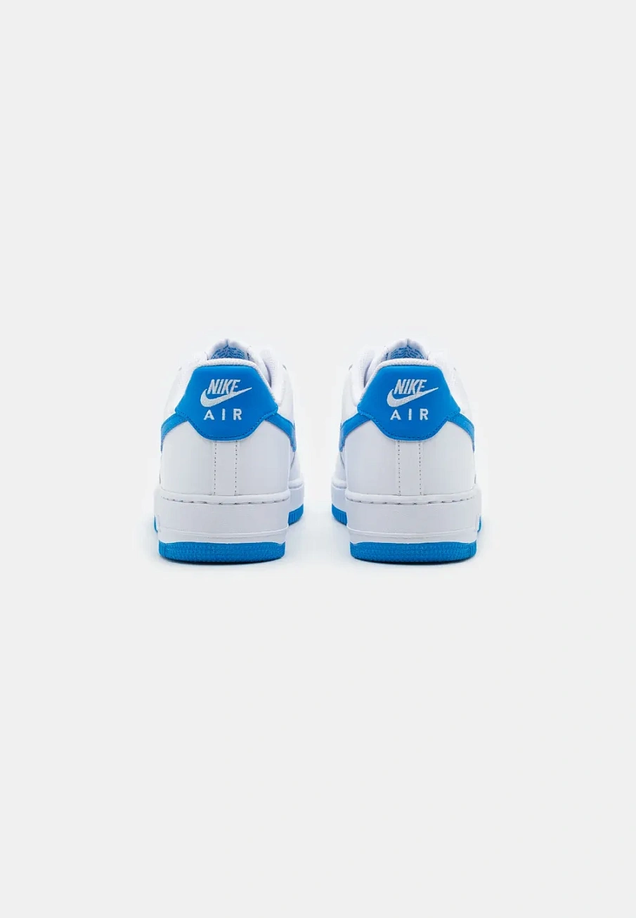 Фото № 3 с приближением к товару «‎AIR FORCE 1 '07»