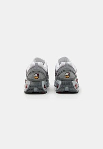 Фото № 3 с приближением к товару «‎AIR MAX DN SE 2»