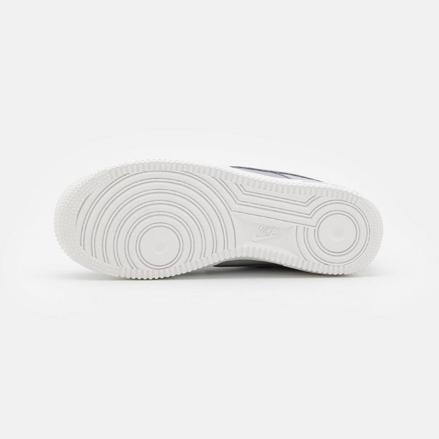 Фото № 4 с приближением к товару «‎Nike Wmns Air Force 1 Prm »