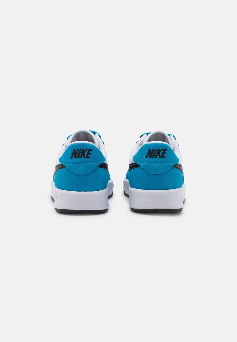Фото № 2 с приближением к товару «‎Nike Adversary Premium »