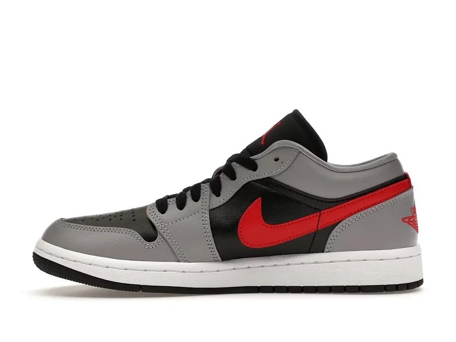 Фото № 3 с приближением к товару «‎Jordan 1 Low»