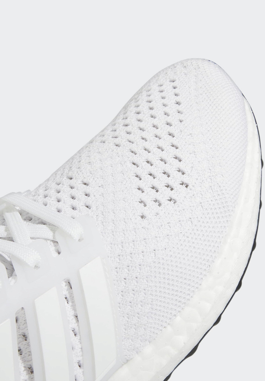 Фото № 5 с приближением к товару «‎Adidas Ultra »