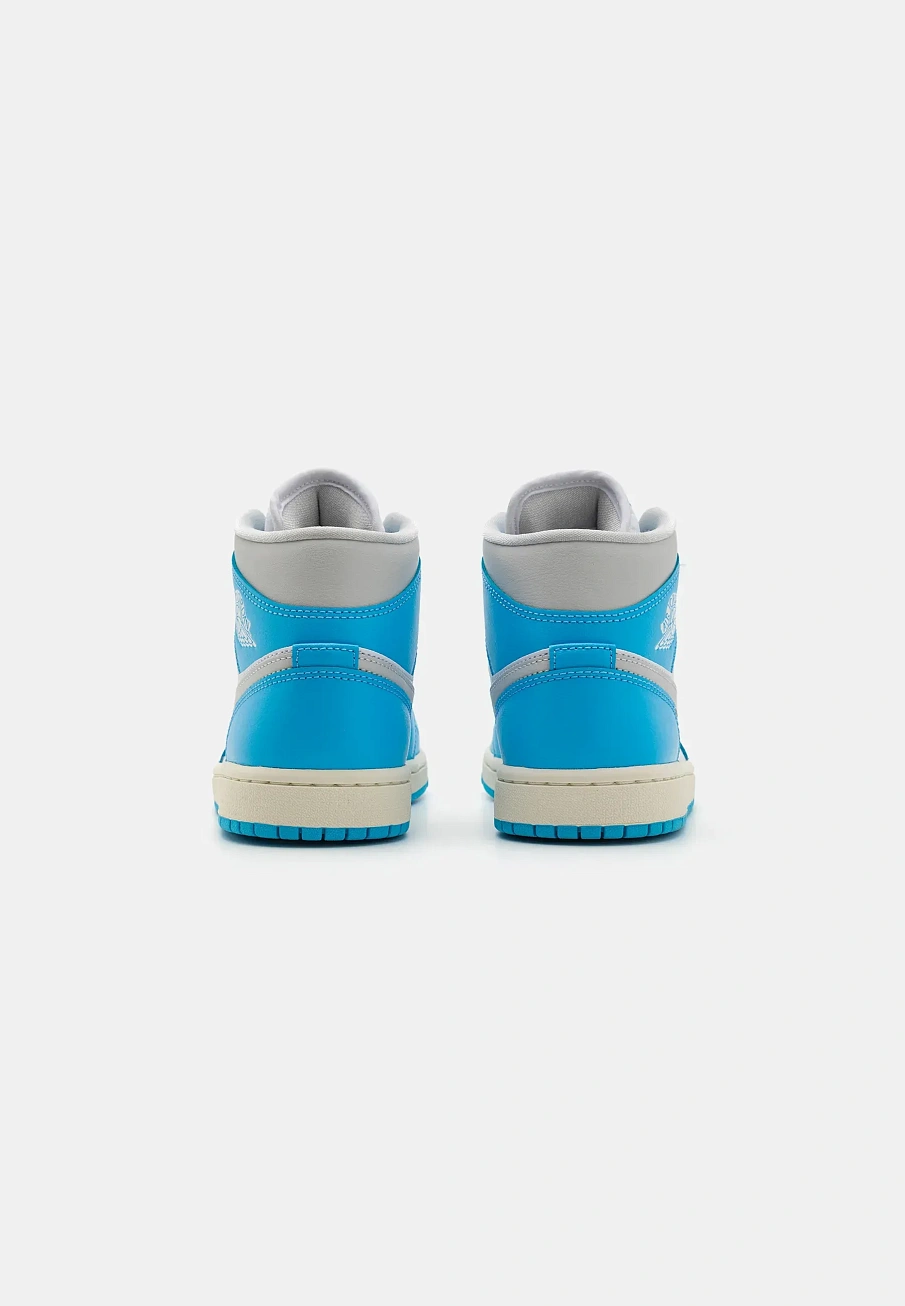 Фото № 3 с приближением к товару «‎AIR JORDAN 1 MID»