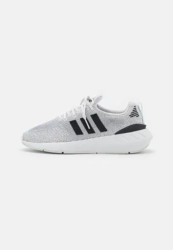 Adidas Swift 22  - 1