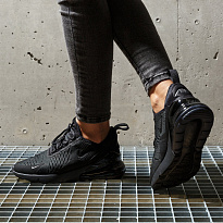 Фото № 2 с приближением к товару «‎Nike Air W Max 270»