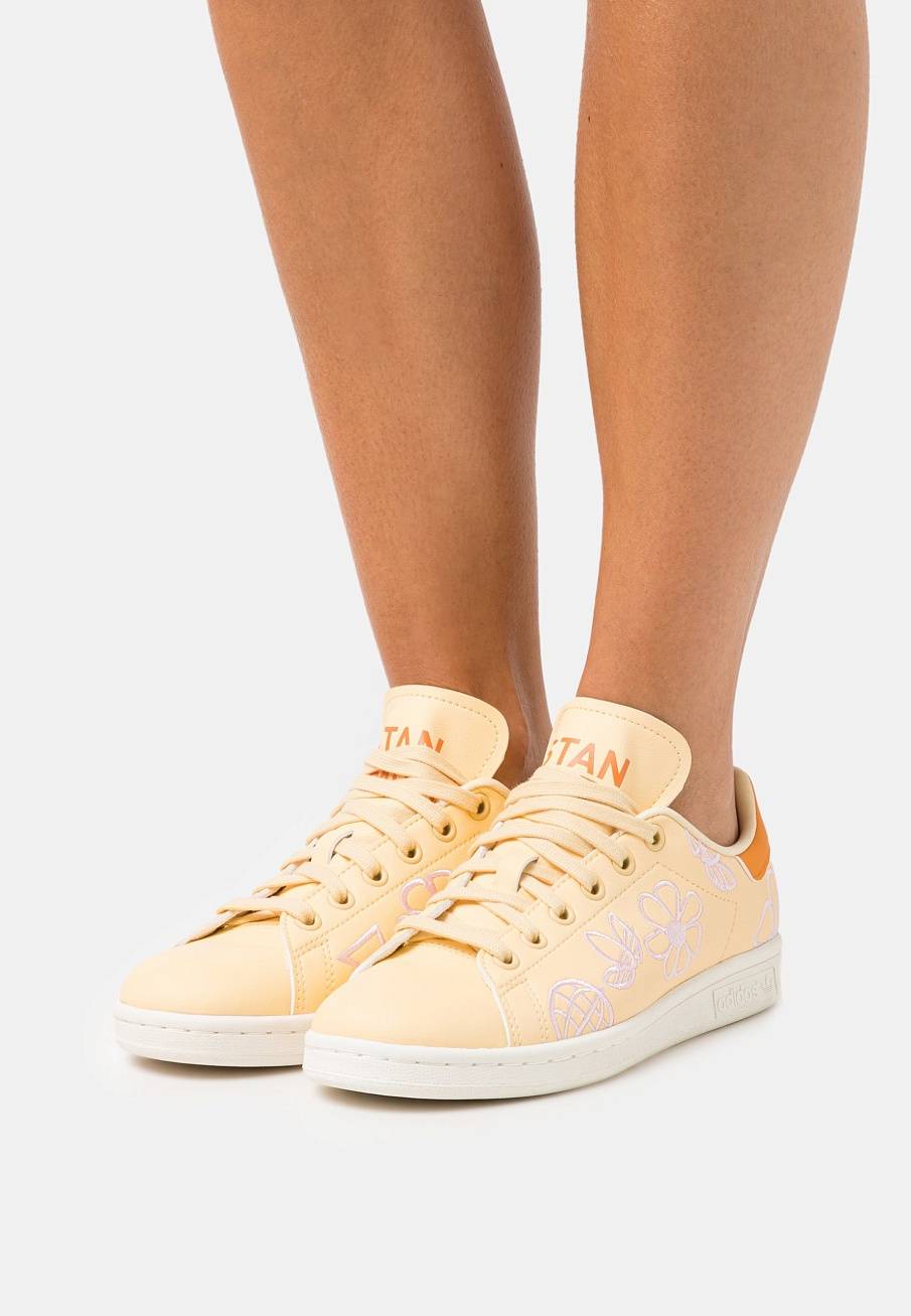 Фото № 2 с приближением к товару «‎Adidas Stan Smith »