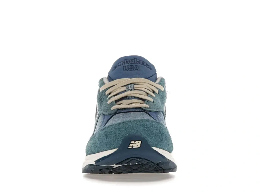 Фото № 2 с приближением к товару «‎New Balance 990v3»