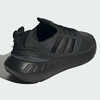 Фото № 4 с приближением к товару «‎Adidas »