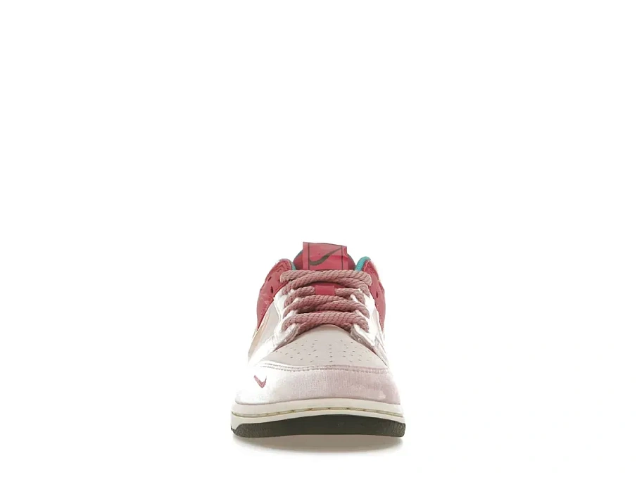 Фото № 2 с приближением к товару «‎Nike Dunk Low»