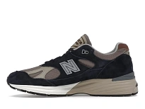 Фото № 3 с приближением к товару «‎New Balance 991v2»