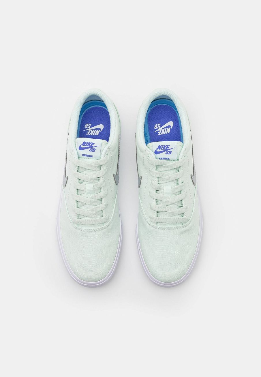 Фото № 3 с приближением к товару «‎Nike Charge Slr »