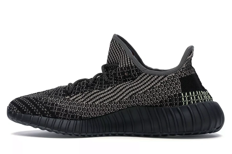 Фото № 6 с приближением к товару «‎adidas Yeezy Boost 350 V2 Yecheil (Reflective)»