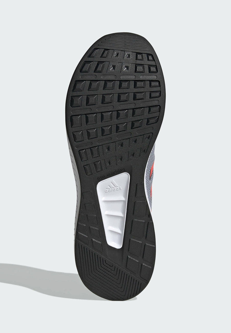 Фото № 5 с приближением к товару «‎Adidas»