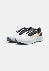 Фото № 2 с приближением к товару «‎Nike Air Zoom Pegasus 38»