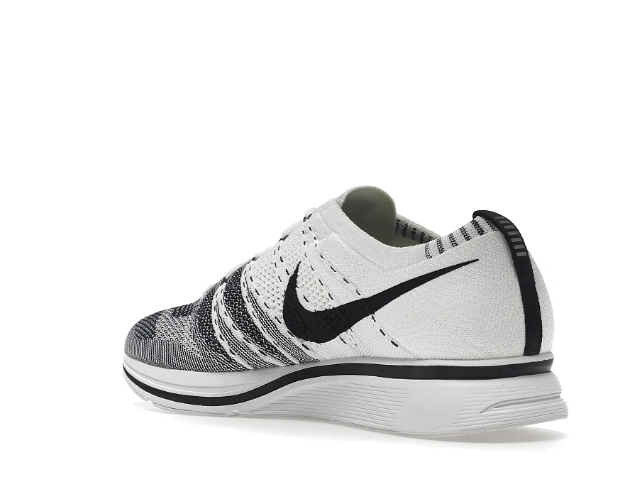 Фото № 6 с приближением к товару «‎Nike Flyknit Trainer White Black (2017)»